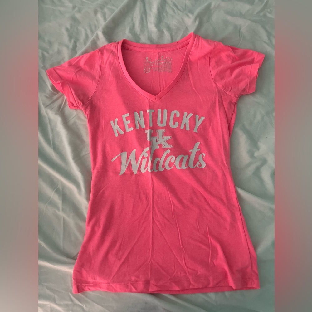 Pink Ketnucky Wildcats v neck